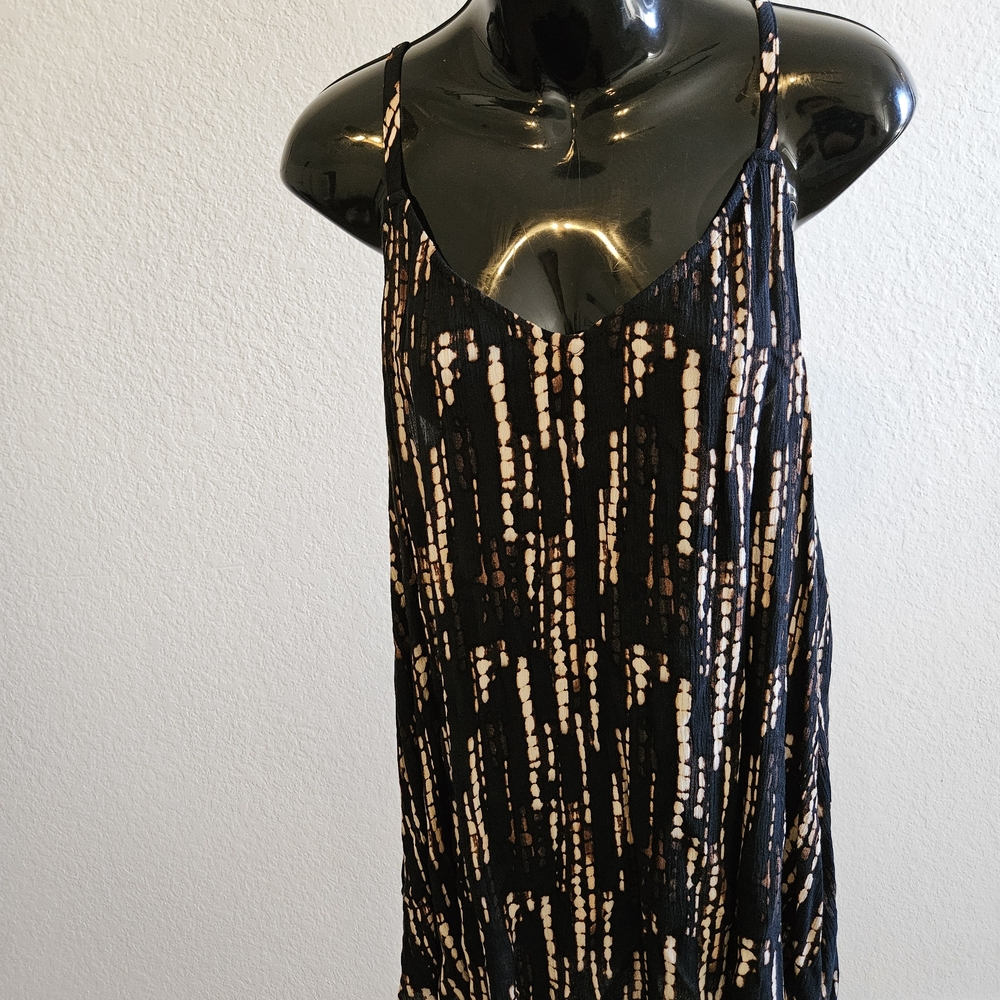 Torrid Black and Cream Patterned Tank